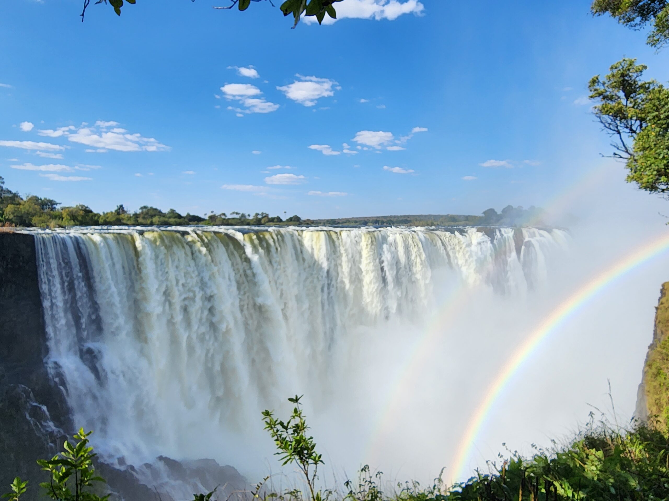 Walking Through Rainbows: Victoria Falls | Wanderink